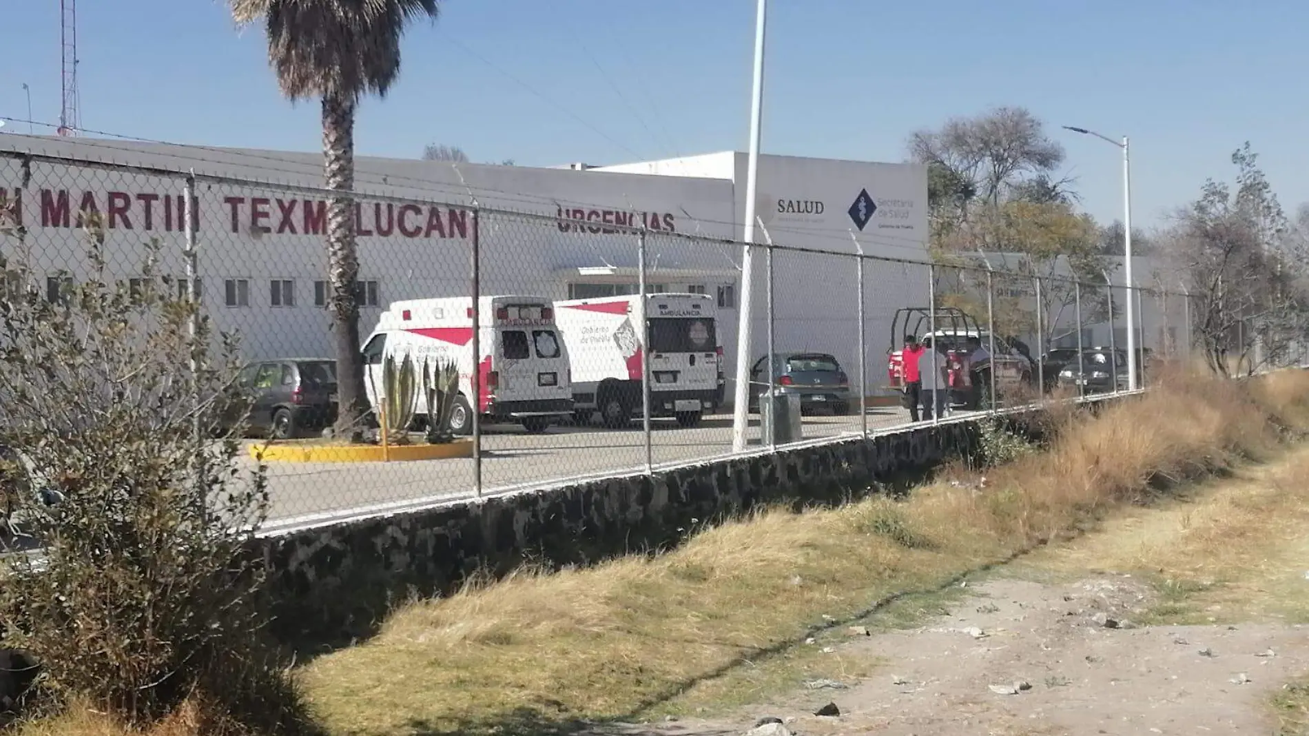 Elementos de la Policía Municipal son ingresados al hospital por pastelitos intoxicados 